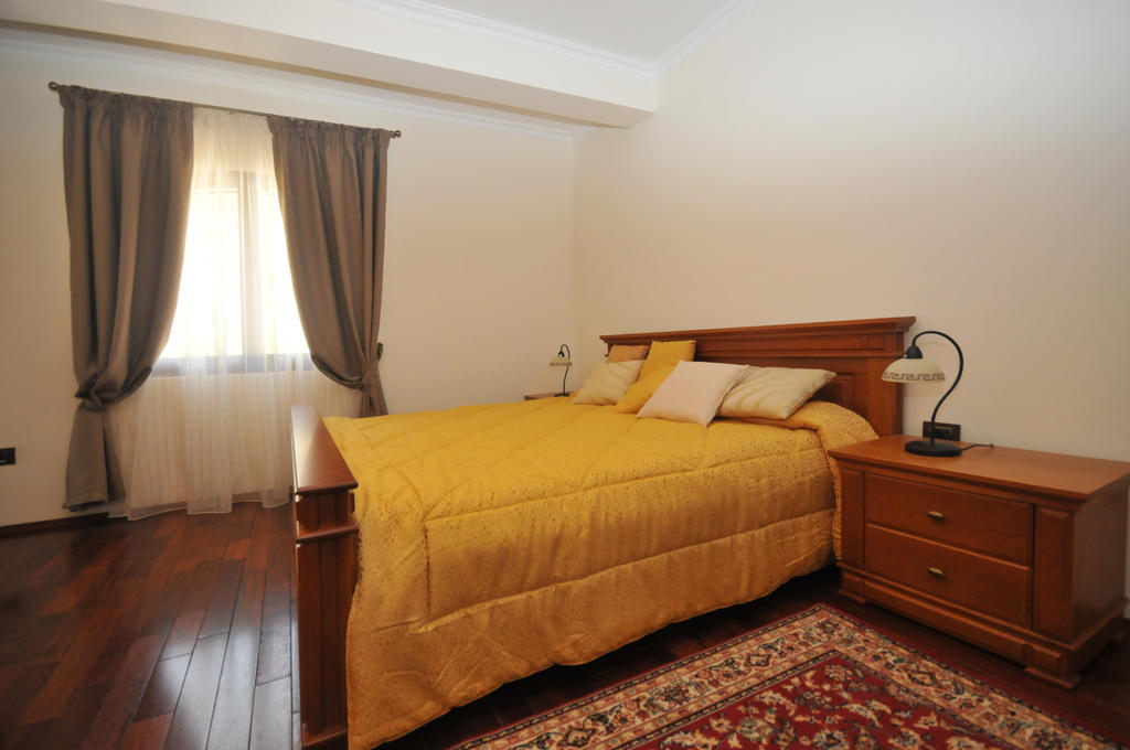 St.George Apartments Petrovac Exterior photo